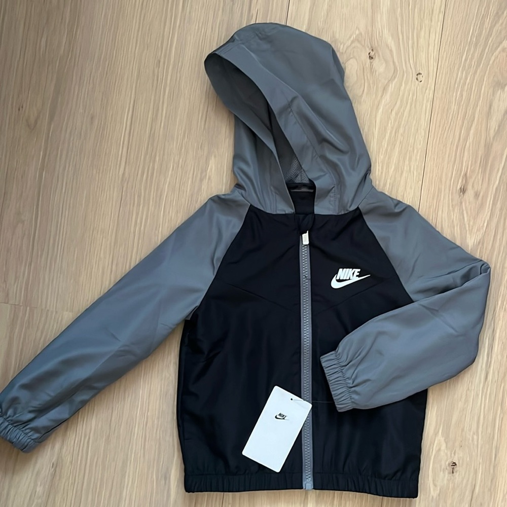 NWT Boy’s Nike Full Zip Jacket.